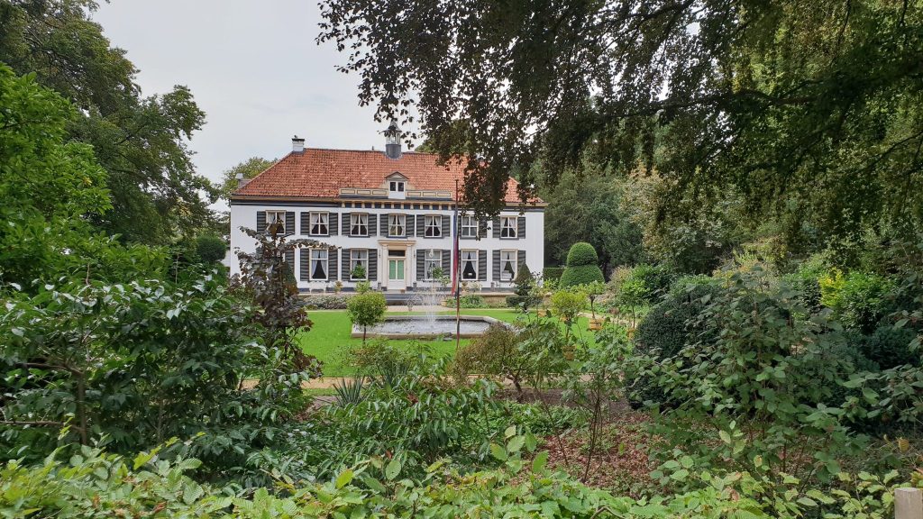 Nog een huis op de weg naar de veerpont toe. (de eerste zie je op de foto bovenaan de blog.)