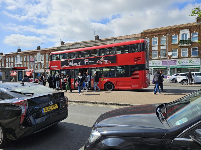 Een moderne versie van de rode dubbeldekker in Londen.